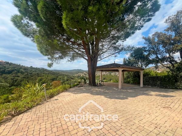 Propriété à vendre 6 pièces LA LONDE LES MAURES (83)- Domaine de Valcros.