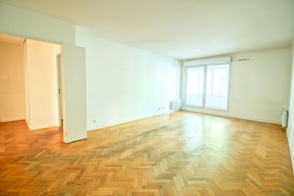 Appartement Montrouge 3 pièces - 73.88m² + terrasse (23m²) et loggia