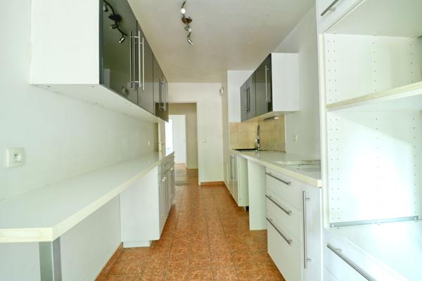 Appartement Montrouge 3 pièces - 73.88m² + terrasse (23m²) et loggia