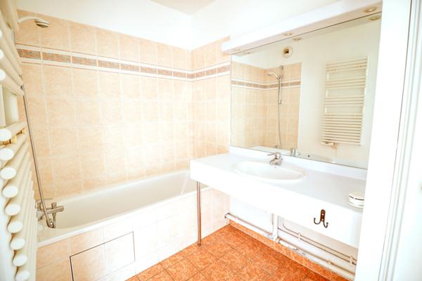 Appartement Montrouge 3 pièces - 73.88m² + terrasse (23m²) et loggia