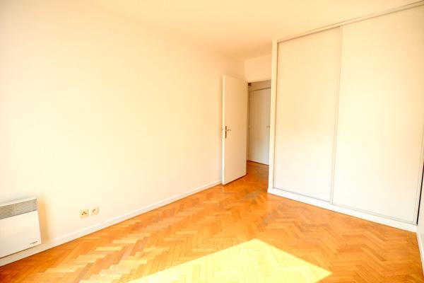 Appartement Montrouge 3 pièces - 73.88m² + terrasse (23m²) et loggia