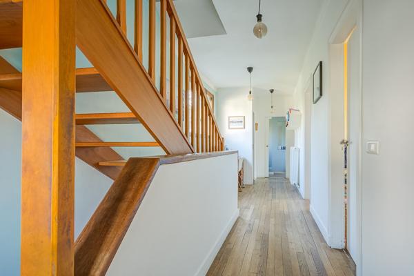 Maison 7 pièces - 225 m² Exclusivité efficity