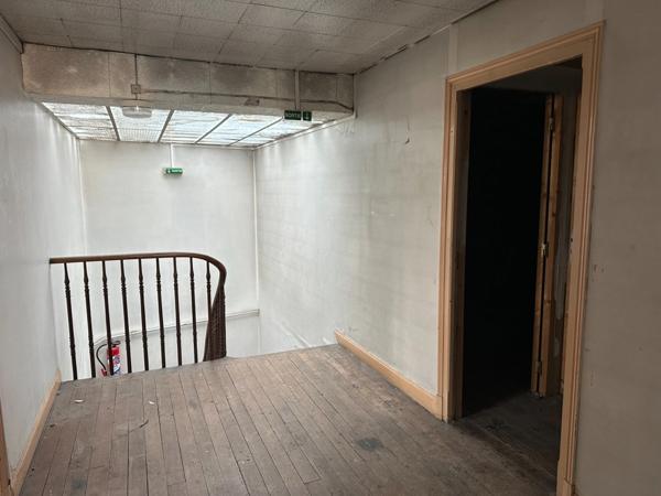 Dpt Hautes Pyrénées (65), à vendre TARBES immeuble