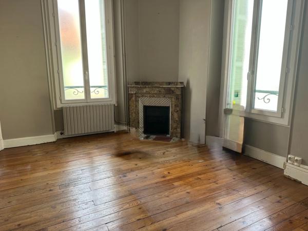 Dpt Hautes Pyrénées (65), à vendre TARBES immeuble