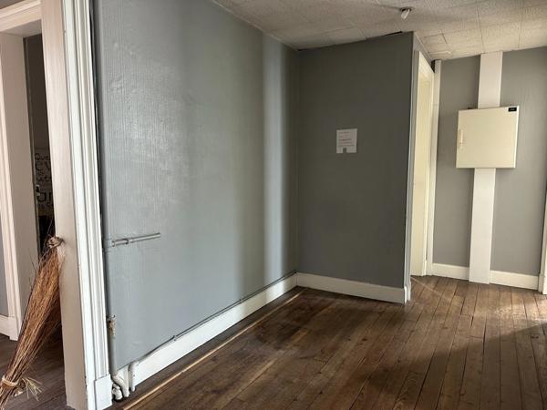 Dpt Hautes Pyrénées (65), à vendre TARBES immeuble