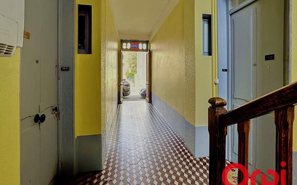 Immeuble à vendre    4 pièces • 160 m2 Oullins