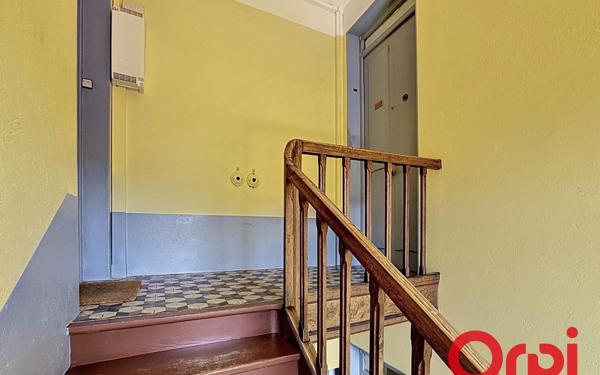Immeuble à vendre    4 pièces • 160 m2 Oullins