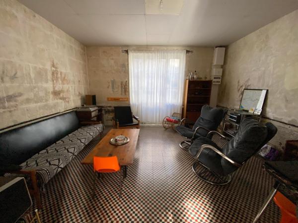 Jolie maison de village avec cour et dépendances