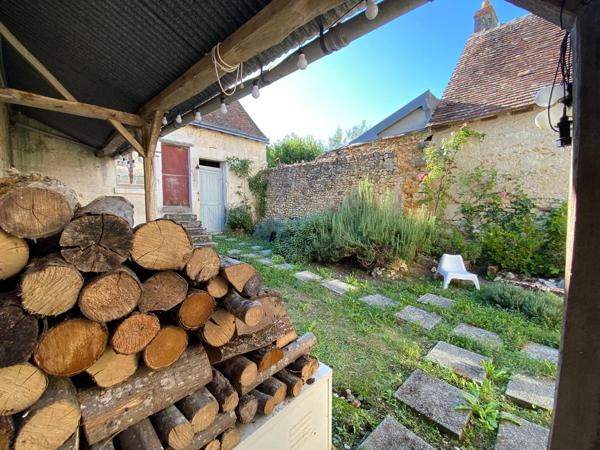 Jolie maison de village avec cour et dépendances