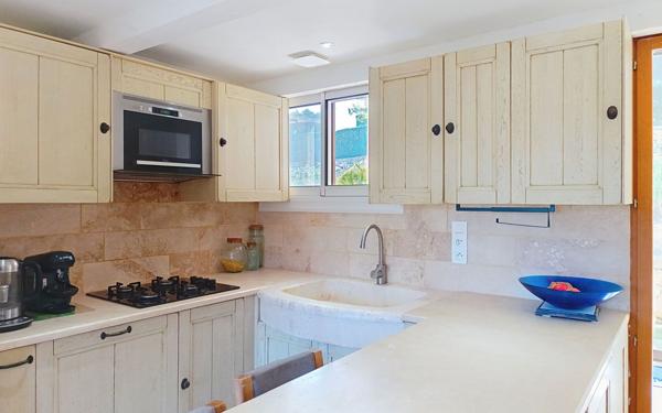 Maison à vendre    5 pièces • 149 m2 Le Rouret