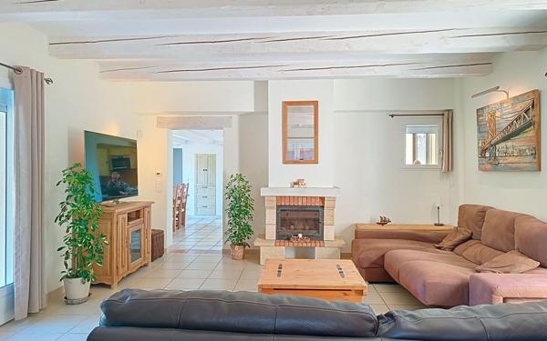 Maison à vendre    5 pièces • 149 m2 Le Rouret