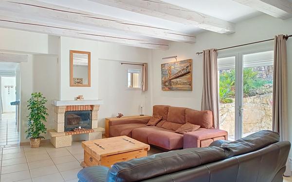 Maison à vendre    5 pièces • 149 m2 Le Rouret