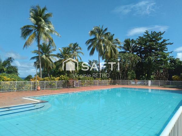 Maison divisée en deux appartements