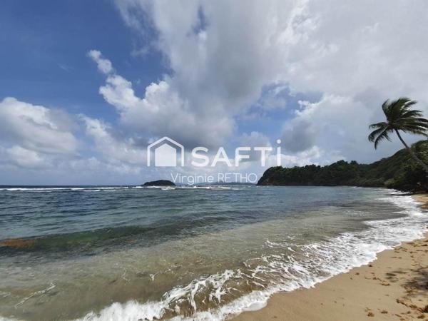 Maison divisée en deux appartements