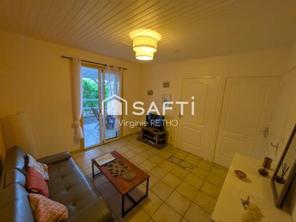 Maison divisée en deux appartements