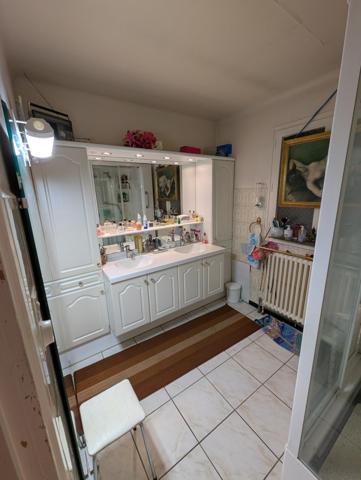 Au coeur du "Poumon Vert de l'agglomération de LYON" et à 5 mn de toutes les commodités