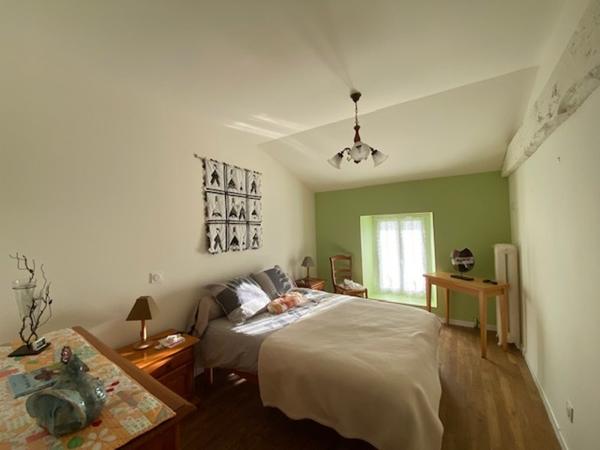 Maison à vendre |  Rochechouart |  4 pièces | 106 m²