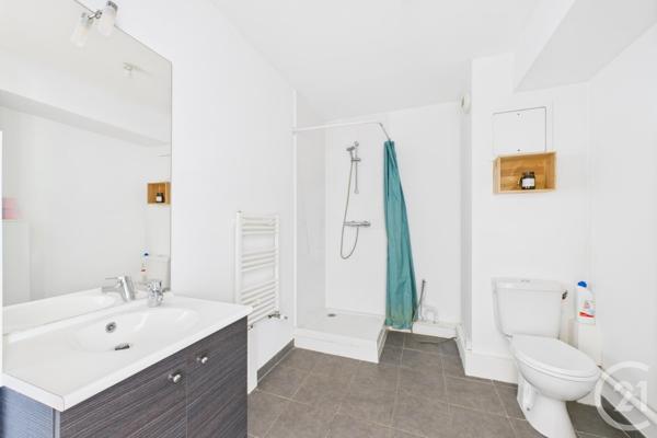 Appartement T1 à vendre  1 pièce - 33,91 m2 BRUGES - 33