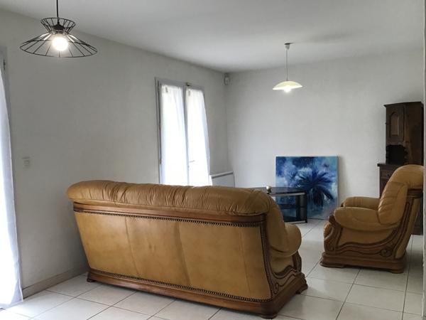 Maison
                                                                                                                                                                                                                                                                                                                        5 pièce(s)                                                                                                                                                                                                          4 chambre(s)                                                                                                                                                                                                          116  m²