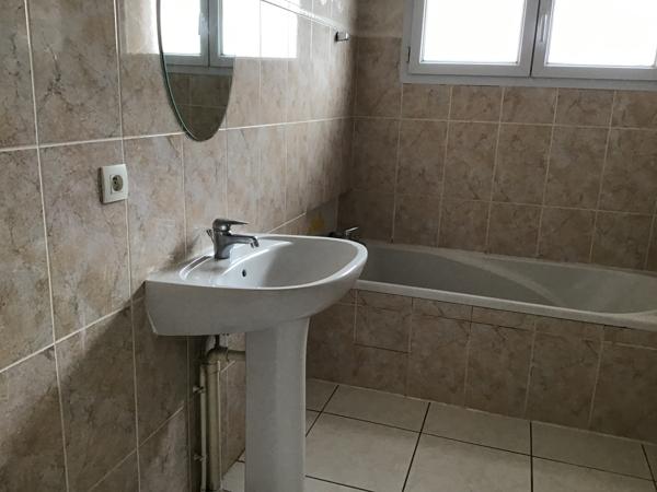 Maison
                                                                                                                                                                                                                                                                                                                        5 pièce(s)                                                                                                                                                                                                          4 chambre(s)                                                                                                                                                                                                          116  m²
