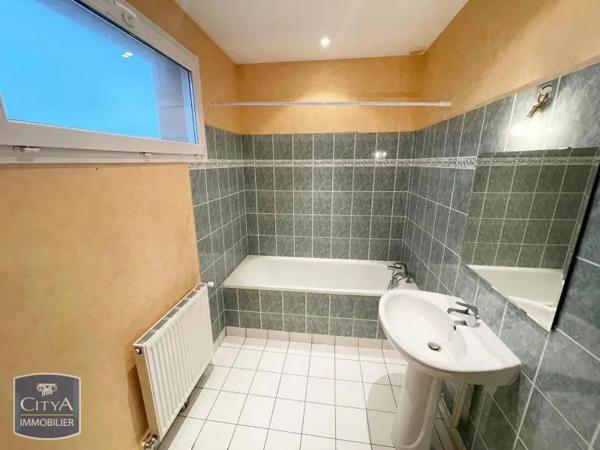 Maison à louer 5 pièces 135m² Selongey (21260)