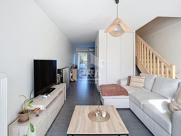 Jolie maison récente avec garage