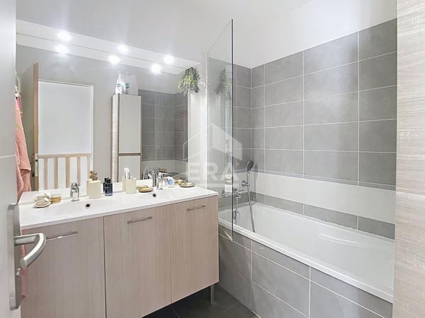 Jolie maison récente avec garage