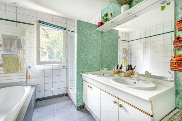 Montesson Village - Maison 8 pièces avec grand jardin