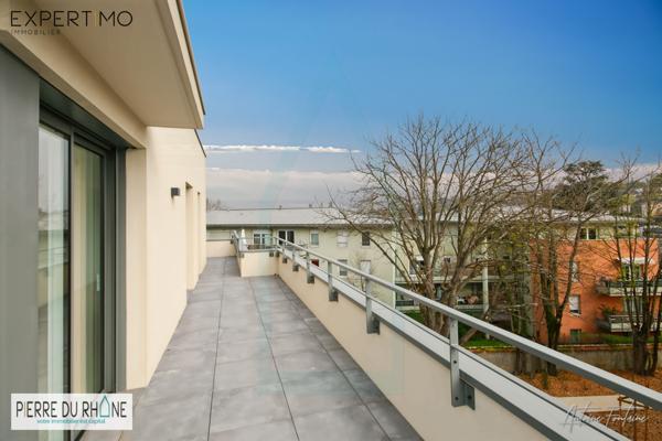 Francheville (69340) Vends Francheville (69340) Appartement en Attique T4 de 96m² et 100m² terrasse