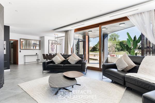 Villa d’architecte avec piscine et parc arboré aux portes de Montauban