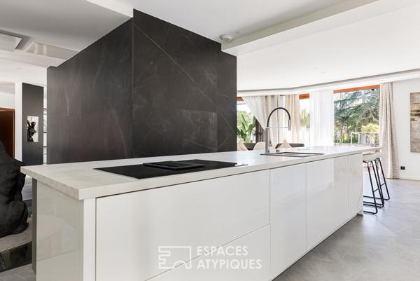 Villa d’architecte avec piscine et parc arboré aux portes de Montauban