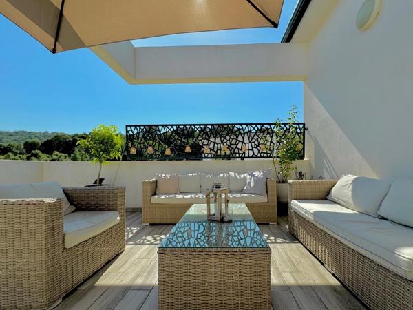 Belle maison contemporaine T4 avec piscine et vue mer