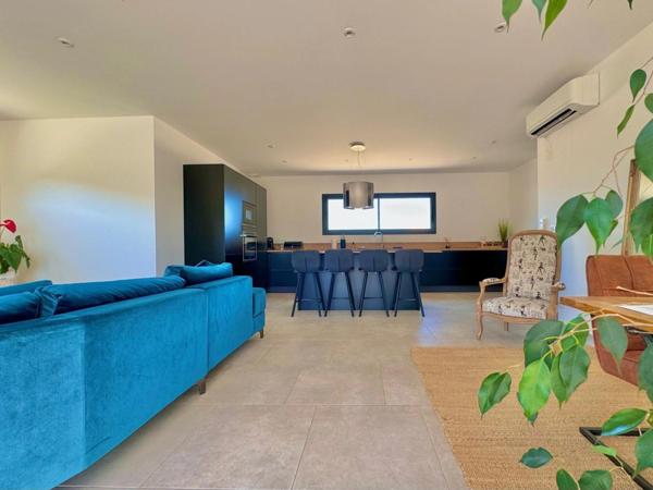 Belle maison contemporaine T4 avec piscine et vue mer