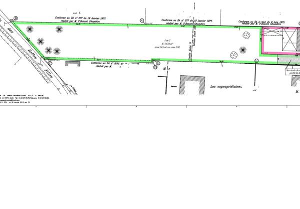 Terrain à vendre à Étréchy dans un écrin de verdure.