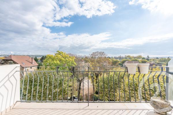 Appartement F4 à vendre  4 pièces - 85,57 m2 ST MAUR DES FOSSES - 94