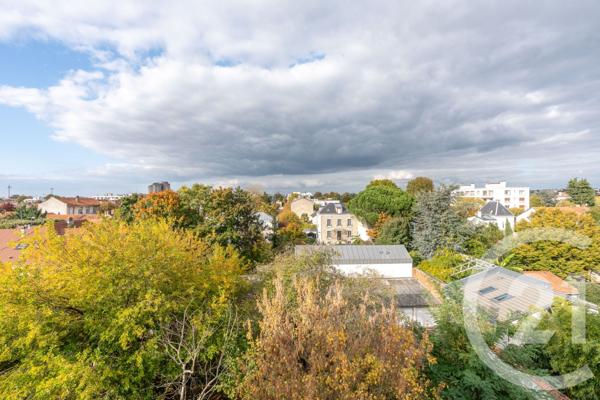 Appartement F4 à vendre  4 pièces - 85,57 m2 ST MAUR DES FOSSES - 94