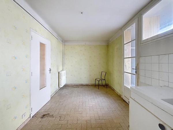 APPARTEMENT A RENOVER