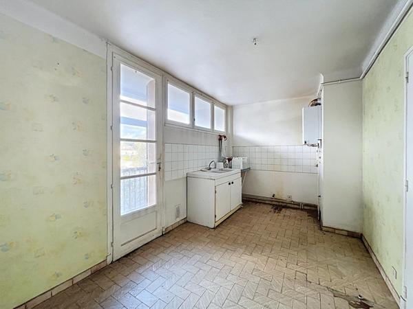 APPARTEMENT A RENOVER