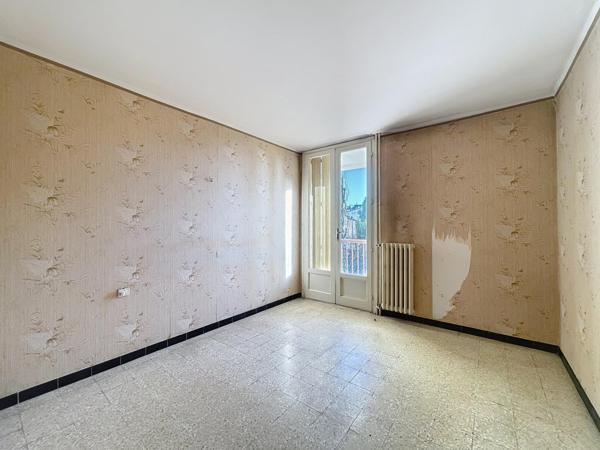 APPARTEMENT A RENOVER