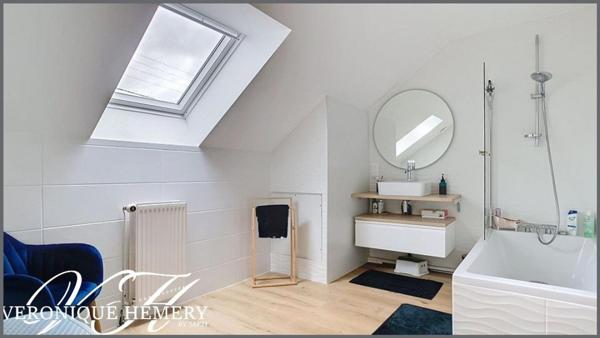 Superbe prestation complète et qualitative 4 chambres aux volumes généreux avec vie de plain pied