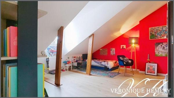 Superbe prestation complète et qualitative 4 chambres aux volumes généreux avec vie de plain pied