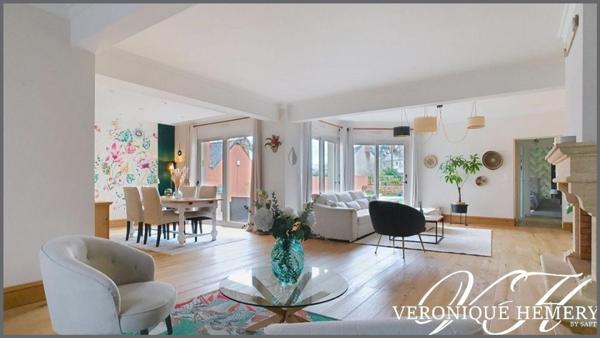 Superbe prestation complète et qualitative 4 chambres aux volumes généreux avec vie de plain pied