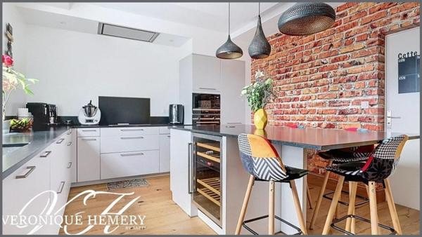 Superbe prestation complète et qualitative 4 chambres aux volumes généreux avec vie de plain pied