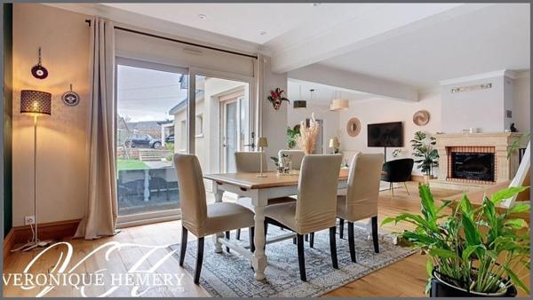 Superbe prestation complète et qualitative 4 chambres aux volumes généreux avec vie de plain pied