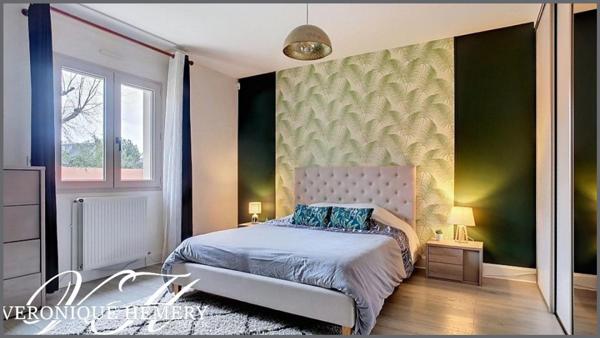 Superbe prestation complète et qualitative 4 chambres aux volumes généreux avec vie de plain pied