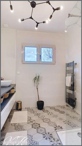 Superbe prestation complète et qualitative 4 chambres aux volumes généreux avec vie de plain pied