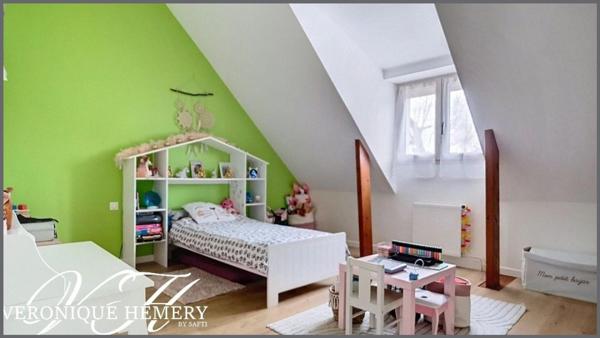 Superbe prestation complète et qualitative 4 chambres aux volumes généreux avec vie de plain pied