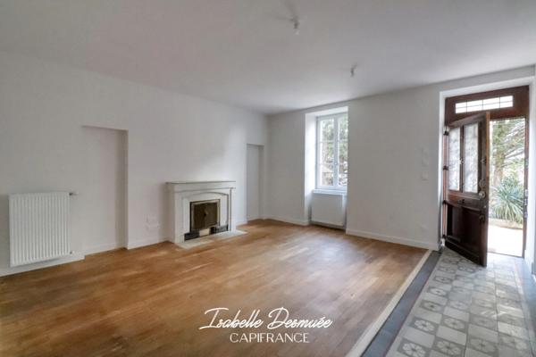 Tullins-Fures – Maison de caractère rénovée – 166 m² – 4 chambres – Jardin