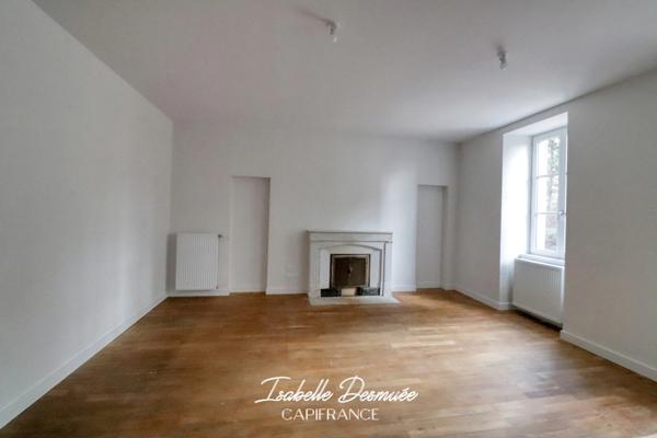 Tullins-Fures – Maison de caractère rénovée – 166 m² – 4 chambres – Jardin