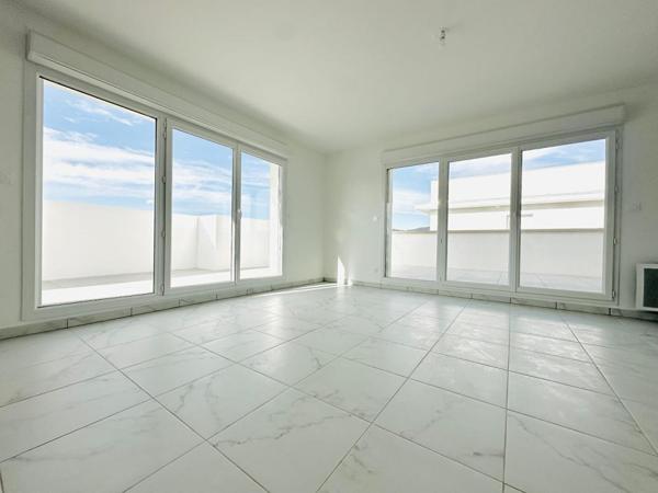 Marseille (13013) - Appartement 4 pièces 101 m2 avec terrasse et deux places parking